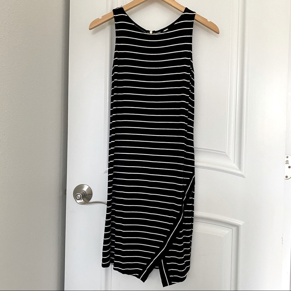 Kensie Womens striped dress. Black and white. Size XS.